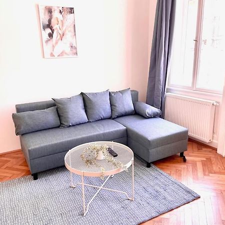 Brand New Spacious & Stylish Aptmt In City-Centre Відень Екстер'єр фото